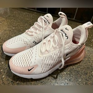 Nike Women's Air Max 270, size 9